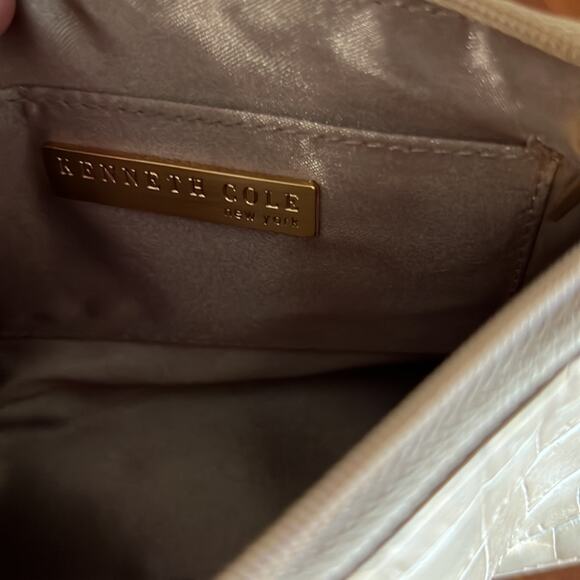 Kenneth Cole New York Gold Metallic Faux Leather Snakeskin Tiny Purse Evening - Picture 5 of 8